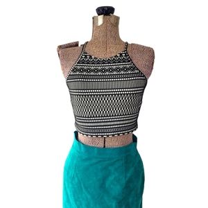 Dynamite black and white crop top size small